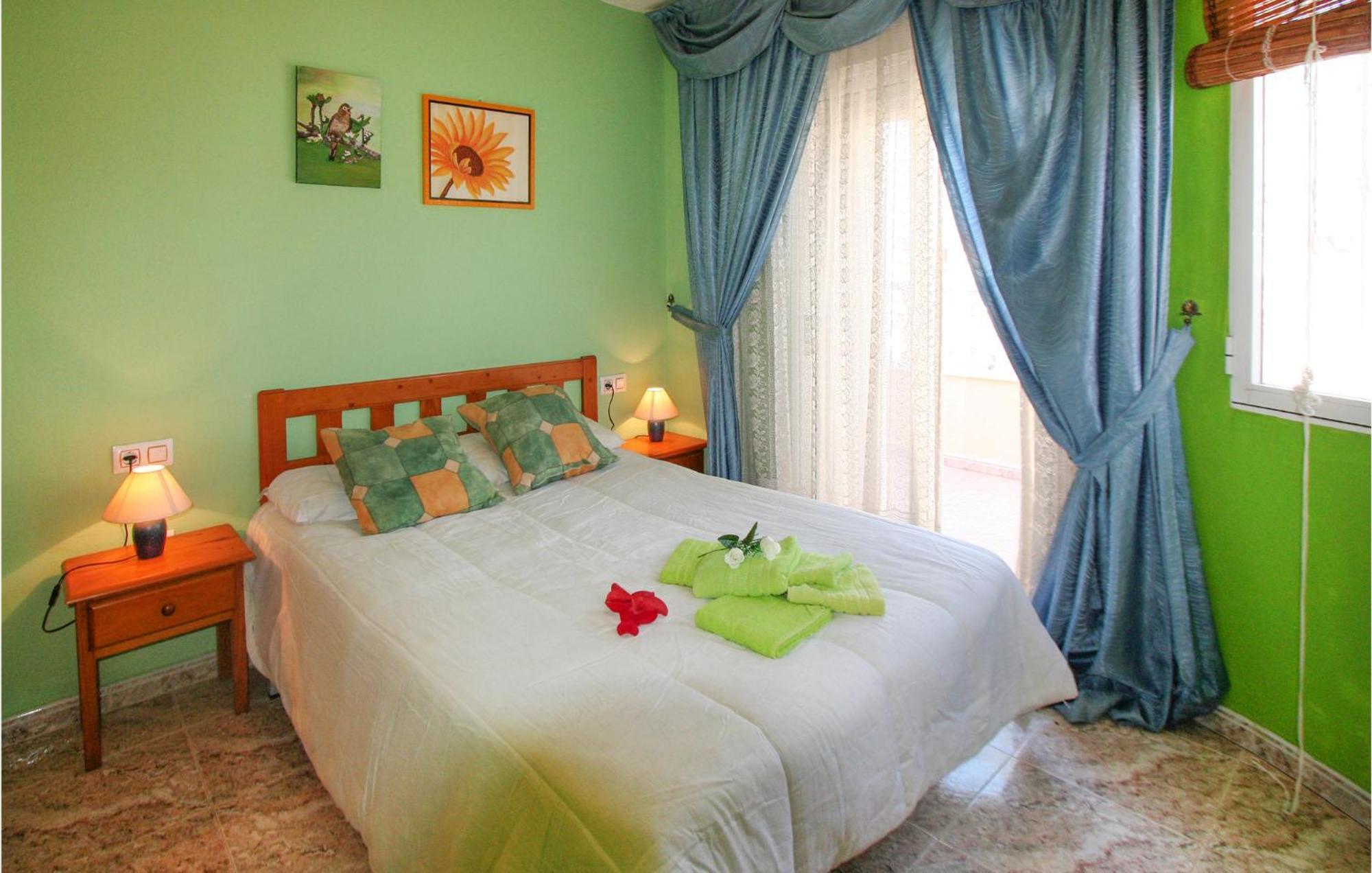 Cozy Home In Orihuela Costa With Kitchenette Exterior photo